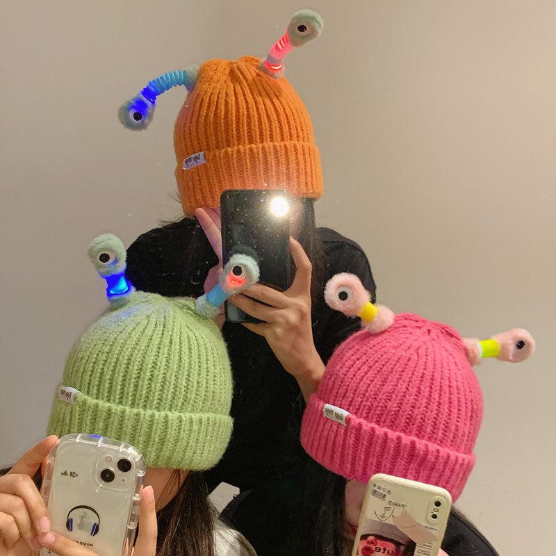 🔥2025 HOT SALE ✨️Winter Parent-Child Cute Glowing Little Monster Knit Hat