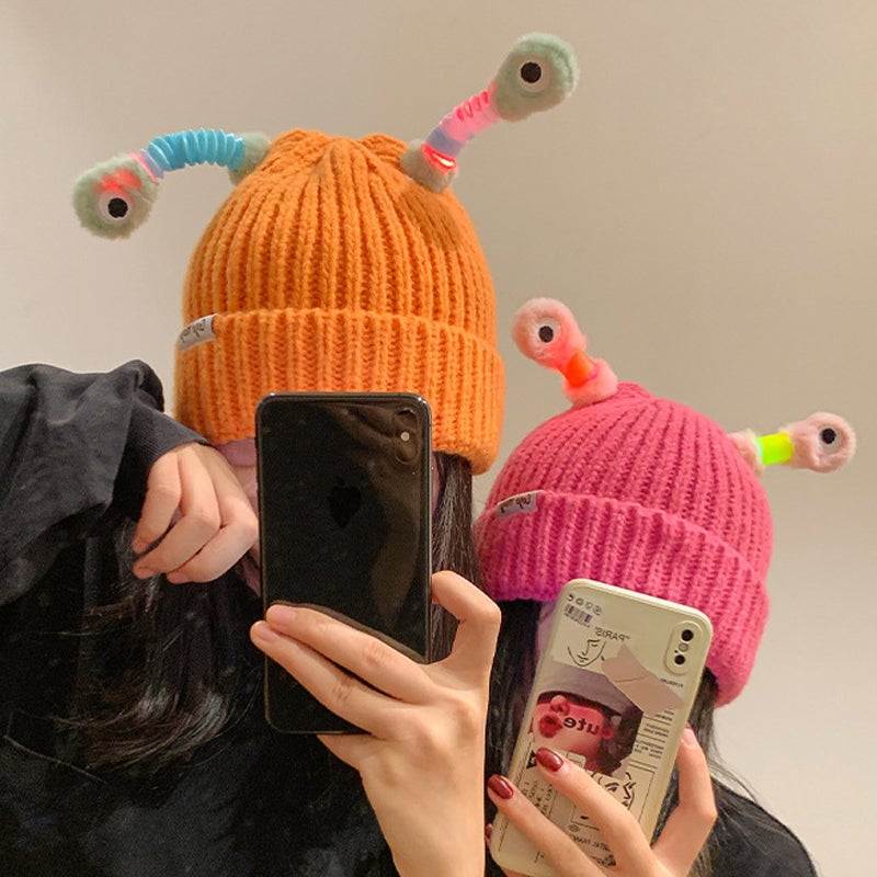 🔥2025 HOT SALE ✨️Winter Parent-Child Cute Glowing Little Monster Knit Hat