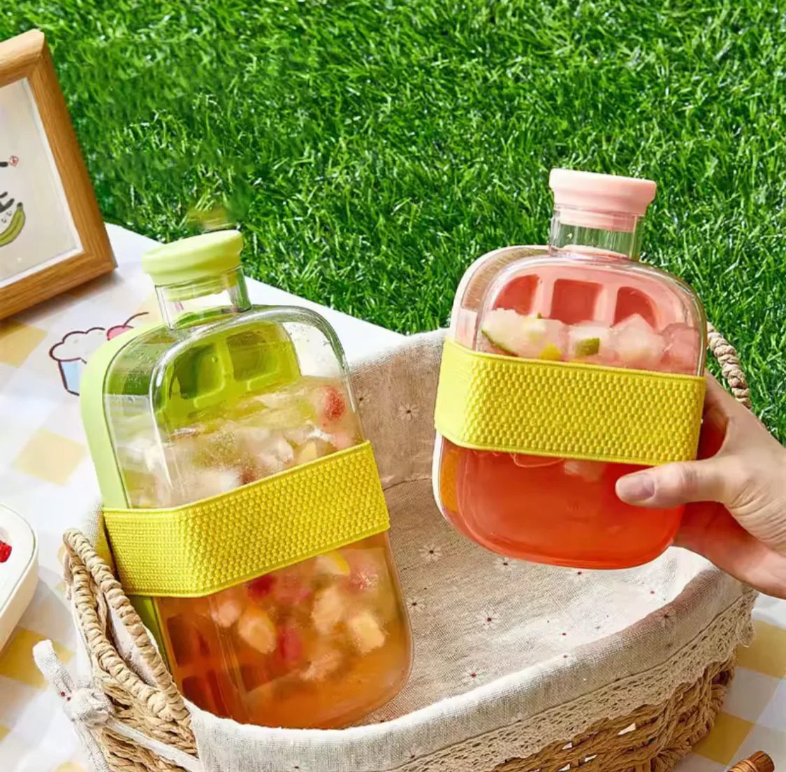 ❄️Summer Sale✨Portable 2 in 1 Silicone Ice Cube Mold Bottle